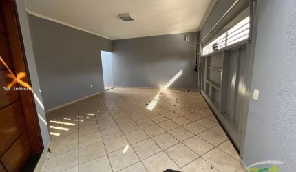 Casa para venda em Ipanema de 288.00m² com 3 Quartos, 1 Suite e 2 Garagens