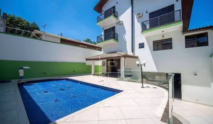 Casa de Condomínio para venda em Granja Viana - Km 23 de 340.00m² com 4 Quartos, 4 Suites e 6 Garagens