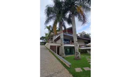 Casa para alugar em Arujázinho I, Ii E Iii de 800.00m² com 4 Quartos, 4 Suites e 6 Garagens