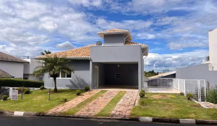 Casa para venda e aluguel em Residencial Dos Lagos de 850.00m² com 3 Quartos, 2 Suites e 4 Garagens