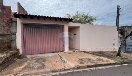 Casa para venda em Residencial Manabu Mabe de 116.33m² com 3 Quartos, 1 Suite e 2 Garagens