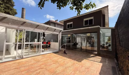 Casa de Condomínio para venda em Granja Viana de 262.00m² com 4 Quartos, 4 Suites e 4 Garagens