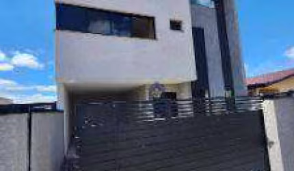 Sobrado para venda em Tingui de 140.00m² com 3 Quartos, 3 Suites e 2 Garagens