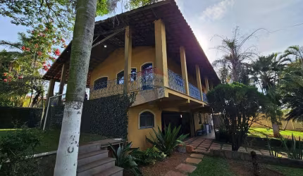 Chácara para venda em Araçoiaba da Serra de 780.00m² com 7 Quartos, 1 Suite e 6 Garagens