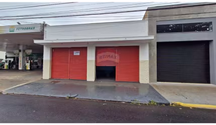 Galpão / Depósito / Armazém para alugar em Vila Seixas de 250.00m² com 3 Quartos e 30 Garagens