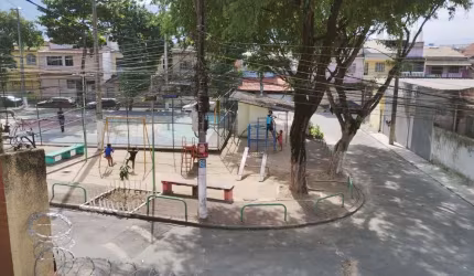 Casa para venda em Padre Miguel de 268.00m² com 5 Quartos e 1 Garagem