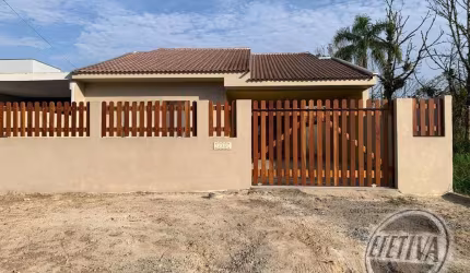 Casa para venda em Guaratuba de 197.00m² com 4 Quartos, 4 Suites e 3 Garagens