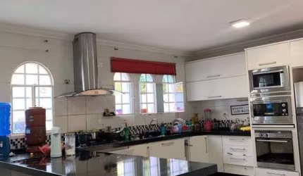 Sobrado para venda e aluguel em Vila Nova Socorro de 450.00m² com 4 Quartos, 1 Suite e 4 Garagens