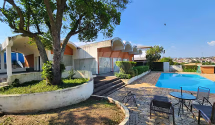 Casa para venda em São Pedro de 298.00m² com 5 Quartos e 1 Suite
