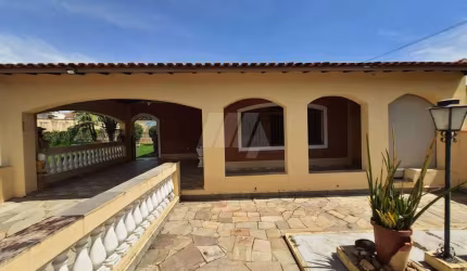 Casa para venda em São Pedro de 188.00m² com 3 Quartos, 1 Suite e 2 Garagens