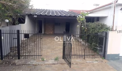 Casa para venda em Jardim Estrela de 240.00m² com 4 Quartos, 2 Suites e 4 Garagens