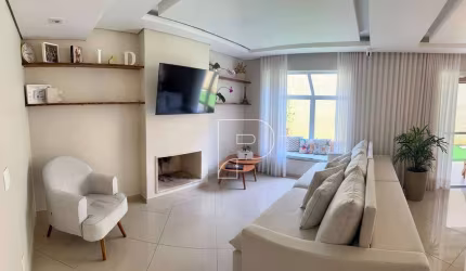 Casa de Condomínio para venda em Granja Viana de 170.00m² com 3 Quartos, 3 Suites e 4 Garagens