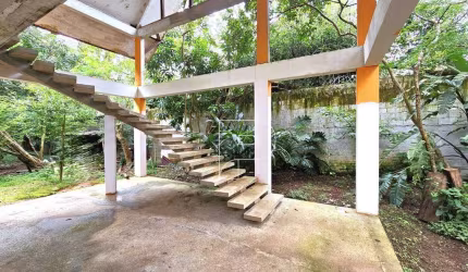 Casa para venda em Granja Viana de 178.00m² com 2 Quartos, 2 Suites e 4 Garagens