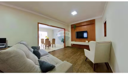 Casa para venda em Jardim Oswaldo Buzolin de 196.00m² com 3 Quartos, 1 Suite e 2 Garagens