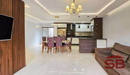 Sobrado para venda em Pinheirinho de 180.00m² com 3 Quartos, 1 Suite e 4 Garagens