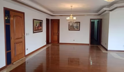 Apartamento para venda em Centro de 191.00m² com 3 Quartos, 1 Suite e 3 Garagens