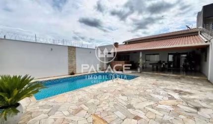 Casa para venda em Parque São Matheus de 130.00m² com 3 Quartos, 1 Suite e 4 Garagens