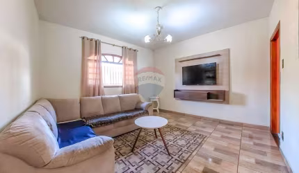 Casa para alugar em Conjunto Habitacional Narciso Gomes de 122.19m² com 2 Quartos e 2 Garagens