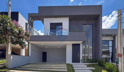 Casa para venda em Lívia Iii de 202.00m² com 3 Quartos e 3 Suites