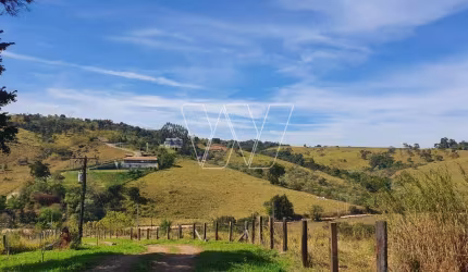 Fazenda / Sítio para venda em Sousas de 110000.00m² com 2 Quartos