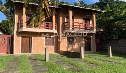 Casa para venda em Praia Da Lagoinha de 450.00m² com 4 Quartos e 4 Garagens