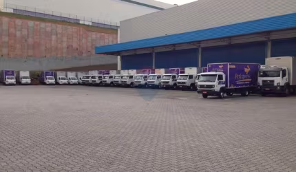 Galpão / Depósito / Armazém para venda em Parque Continental Ii de 4000.00m² com 20 Garagens