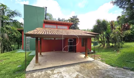 Casa de Condomínio para venda em Granja Viana de 120.00m² com 2 Quartos, 1 Suite e 5 Garagens