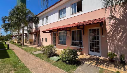 Casa de Condomínio para venda em Jardim Interlagos de 65.00m² com 2 Quartos e 1 Garagem