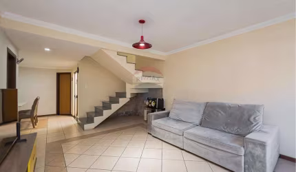 Sobrado para venda em Xaxim de 200.00m² com 3 Quartos, 1 Suite e 2 Garagens