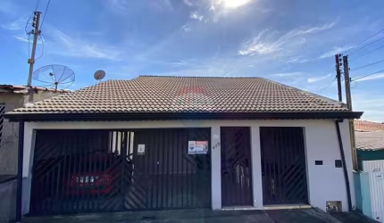 Casa para venda em Cidade Planejada Ii de 177.38m² com 2 Quartos e 2 Garagens