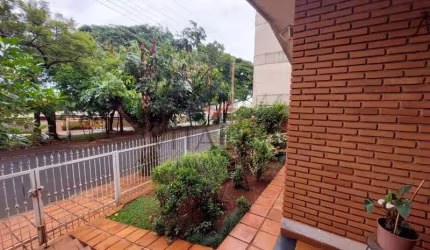 Casa para venda em Jardim Macedo de 150.00m² com 3 Quartos, 1 Suite e 2 Garagens