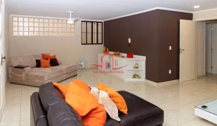 Sobrado para venda em Vila Viotto de 400.00m² com 4 Quartos, 2 Suites e 6 Garagens