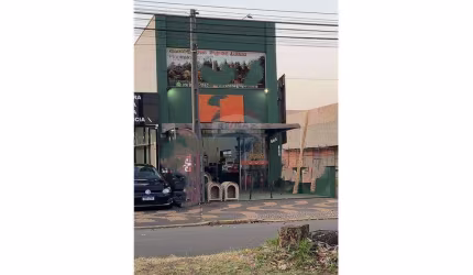 Imóvel Comercial para alugar em Campinho de 200.00m² com 1 Garagem