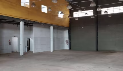 Galpão / Depósito / Armazém para venda e aluguel em Loteamento Residencial Flor Do Campo de 1700.00m² com 7 Garagens