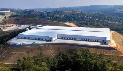 Galpão / Depósito / Armazém para alugar em Mombaça de 3785.00m²