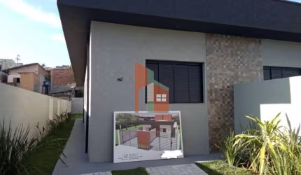 Casa para venda em Jardim Santo Antônio de 50.00m² com 2 Quartos, 1 Suite e 1 Garagem