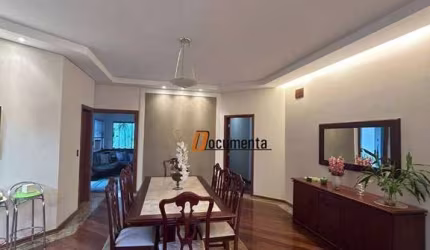 Casa para venda em Vila Bandeirantes de 337.00m² com 3 Quartos, 1 Suite e 2 Garagens