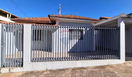 Casa para alugar em Jardim Dona Nicota De Barros de 110.00m² com 3 Quartos e 2 Garagens