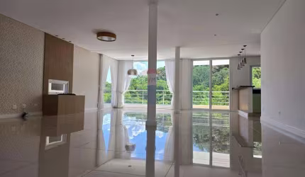 Casa de Condomínio para alugar em Parque Sinai de 428.00m² com 5 Quartos, 4 Suites e 4 Garagens