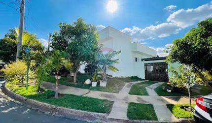 Casa para venda em Jardim Itapoan de 150.00m² com 3 Quartos e 3 Garagens