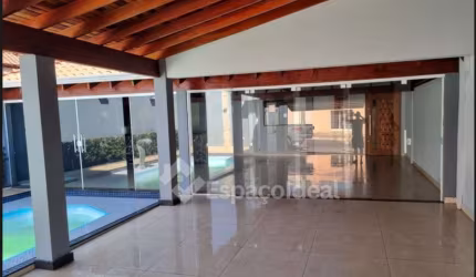 Casa para venda em Jardim Planalto de 199.00m² com 3 Quartos, 1 Suite e 2 Garagens