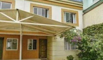 Sobrado para venda em Santa Cândida de 120.00m² com 3 Quartos