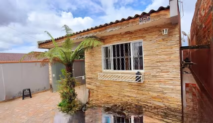 Casa para venda em Estados de 70.00m² com 1 Quarto e 2 Garagens