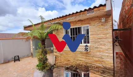 Casa para venda em Estados de 70.00m² com 1 Quarto e 2 Garagens
