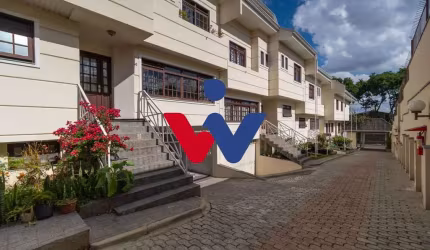 Sobrado para venda em Jardim Social de 207.00m² com 3 Quartos, 2 Suites e 2 Garagens
