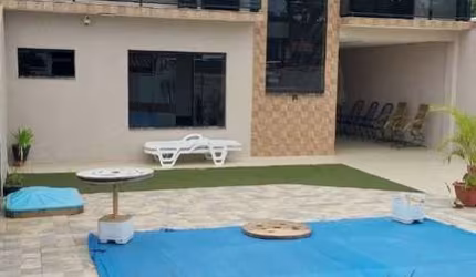 Sobrado para venda em Matinhos de 200.00m² com 4 Quartos, 1 Suite e 6 Garagens