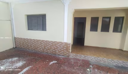 Casa para alugar em Vila América de 60.00m² com 2 Quartos e 2 Garagens