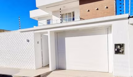 Casa para venda em Farolândia de 362.00m² com 4 Quartos, 2 Suites e 3 Garagens