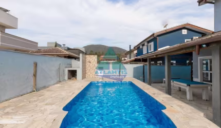 Casa para venda em Condominio Capitanias de 205.00m² com 4 Quartos, 4 Suites e 2 Garagens