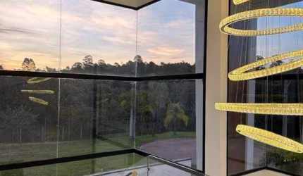 Casa de Condomínio para venda em Nova Era de 363.00m² com 3 Quartos, 3 Suites e 4 Garagens